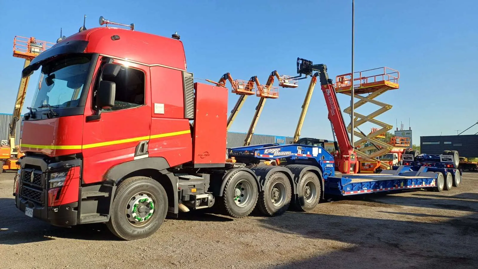 Semirremolque Eager Beaver 60 GSL/3+4 entregado a empresa de transporte terrestre